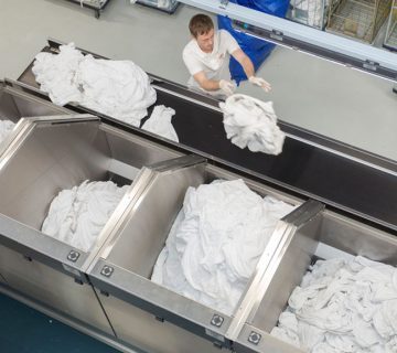 Segregating soiled and clean laundry is essential say TSA and UKHospitality scaled 2 360x320